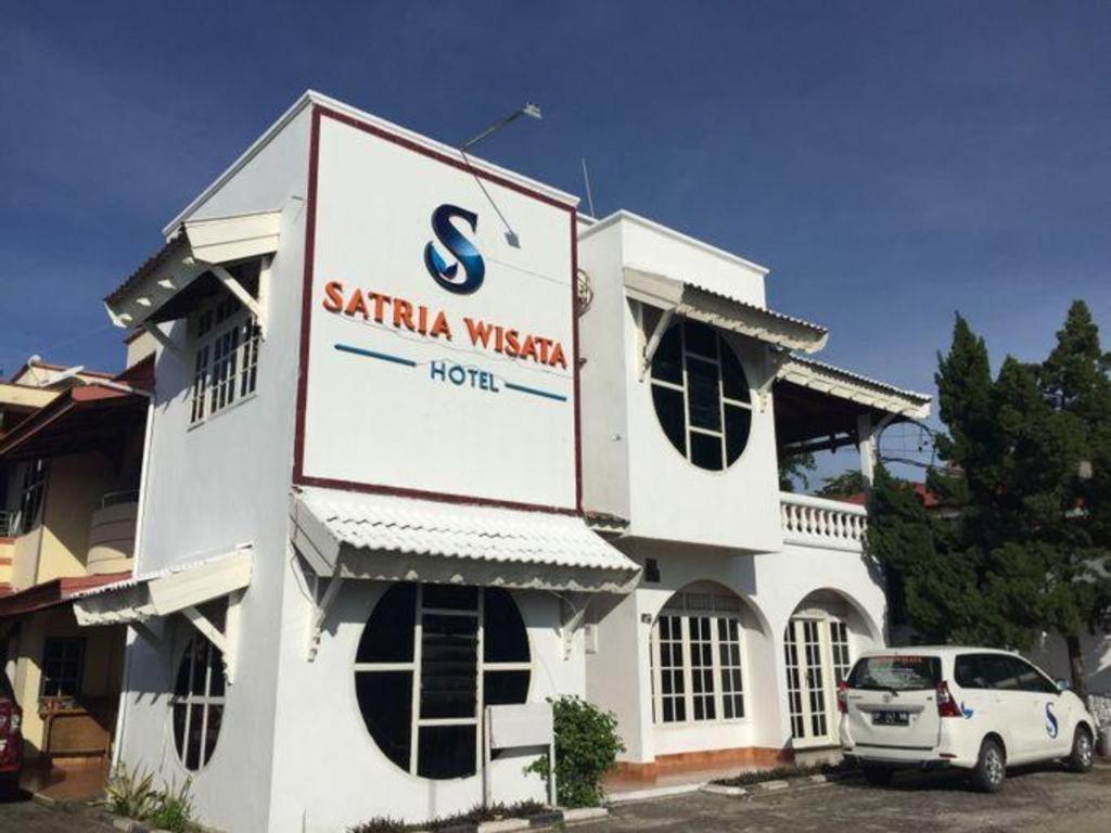Satria Wisata Hotel Parepare Exteriér fotografie