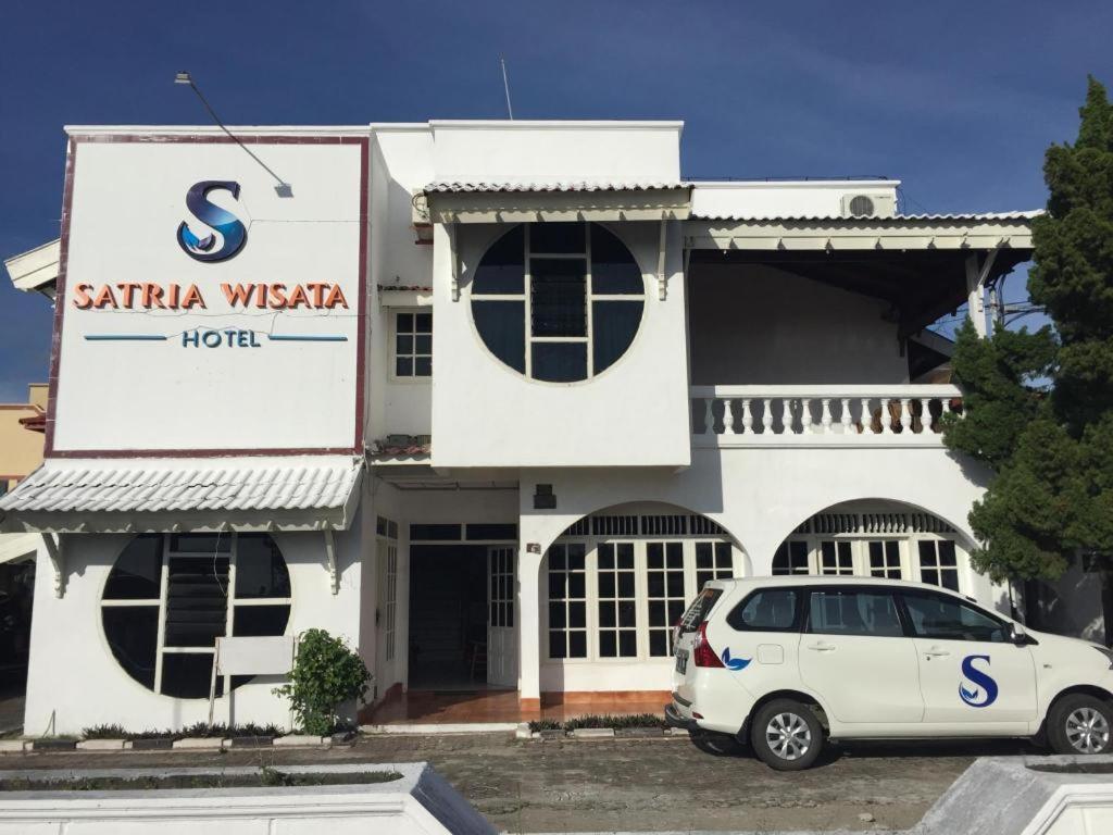 Satria Wisata Hotel Parepare Exteriér fotografie