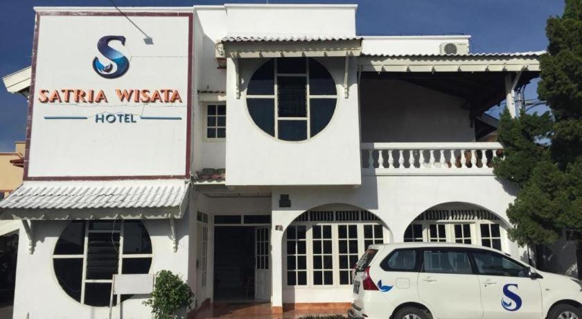 Satria Wisata Hotel Parepare Exteriér fotografie