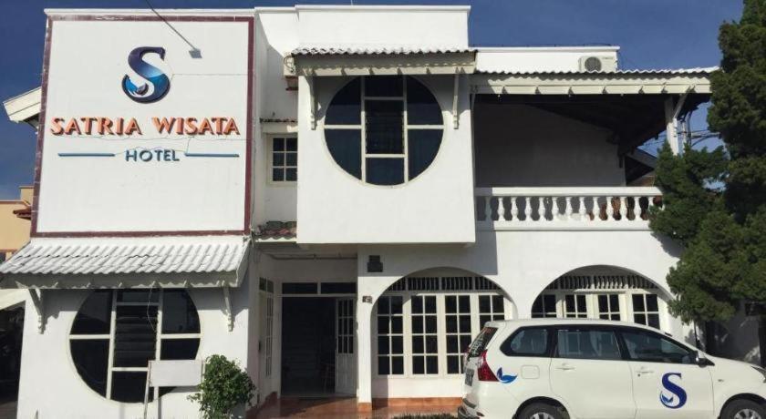Satria Wisata Hotel Parepare Exteriér fotografie