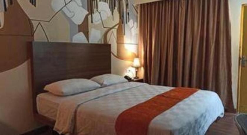 Satria Wisata Hotel Parepare Exteriér fotografie
