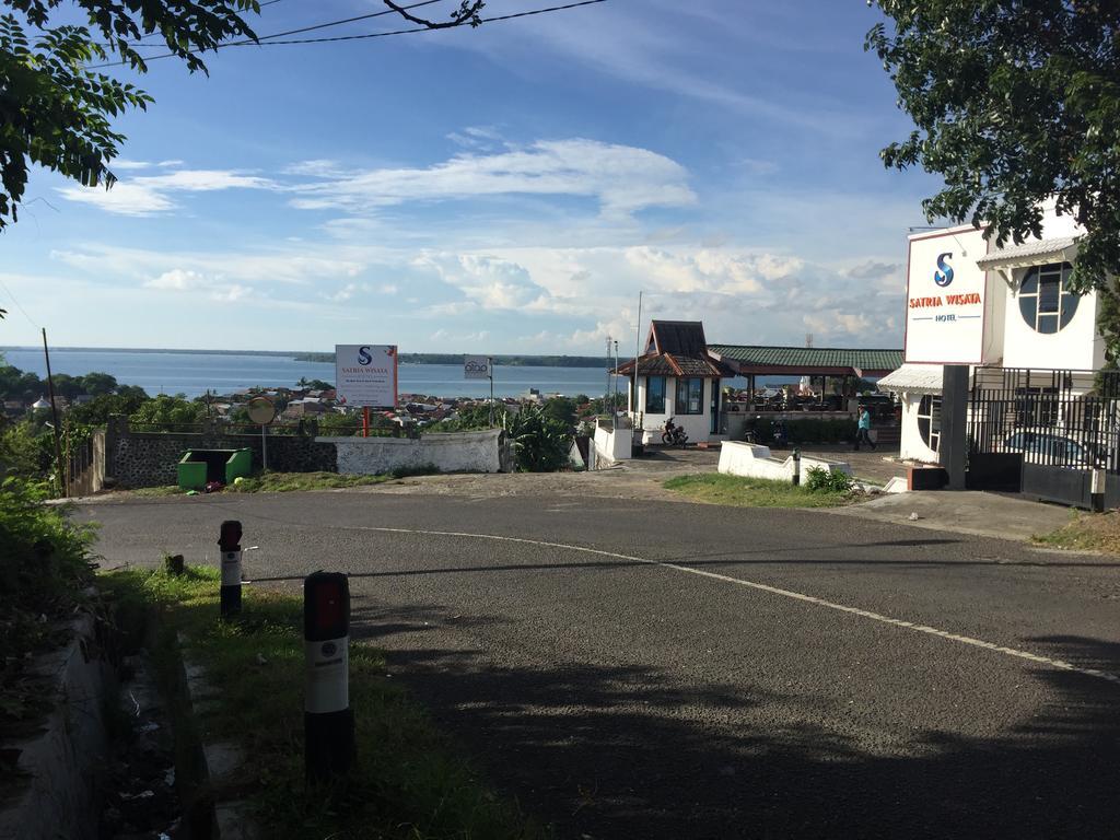 Satria Wisata Hotel Parepare Exteriér fotografie